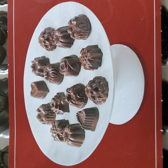 Nordic Ware Platinum Collection 30 Bundt Tea Cake - Candy Mold New Made in USA - Picture 11 of 11